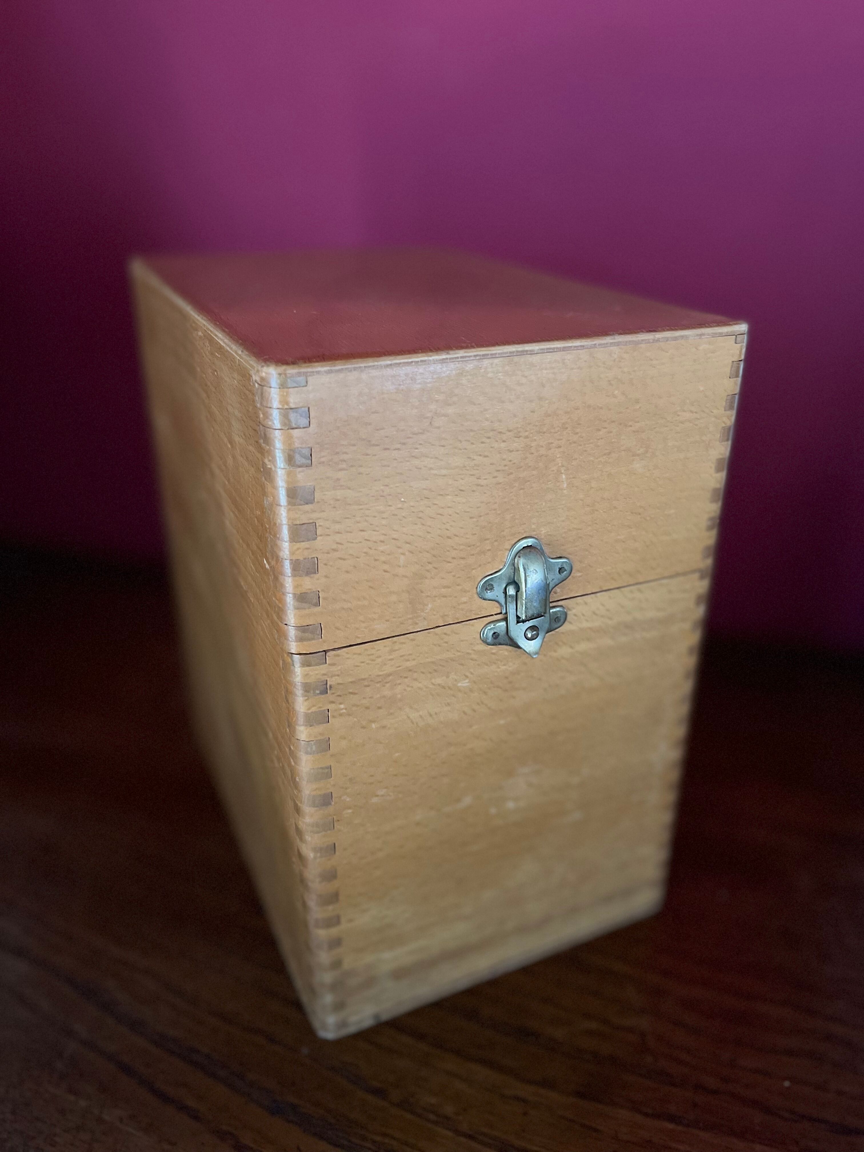 Wooden high box for grading