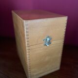 Wooden high box for grading