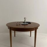 Vintage extendable table by Jentique
