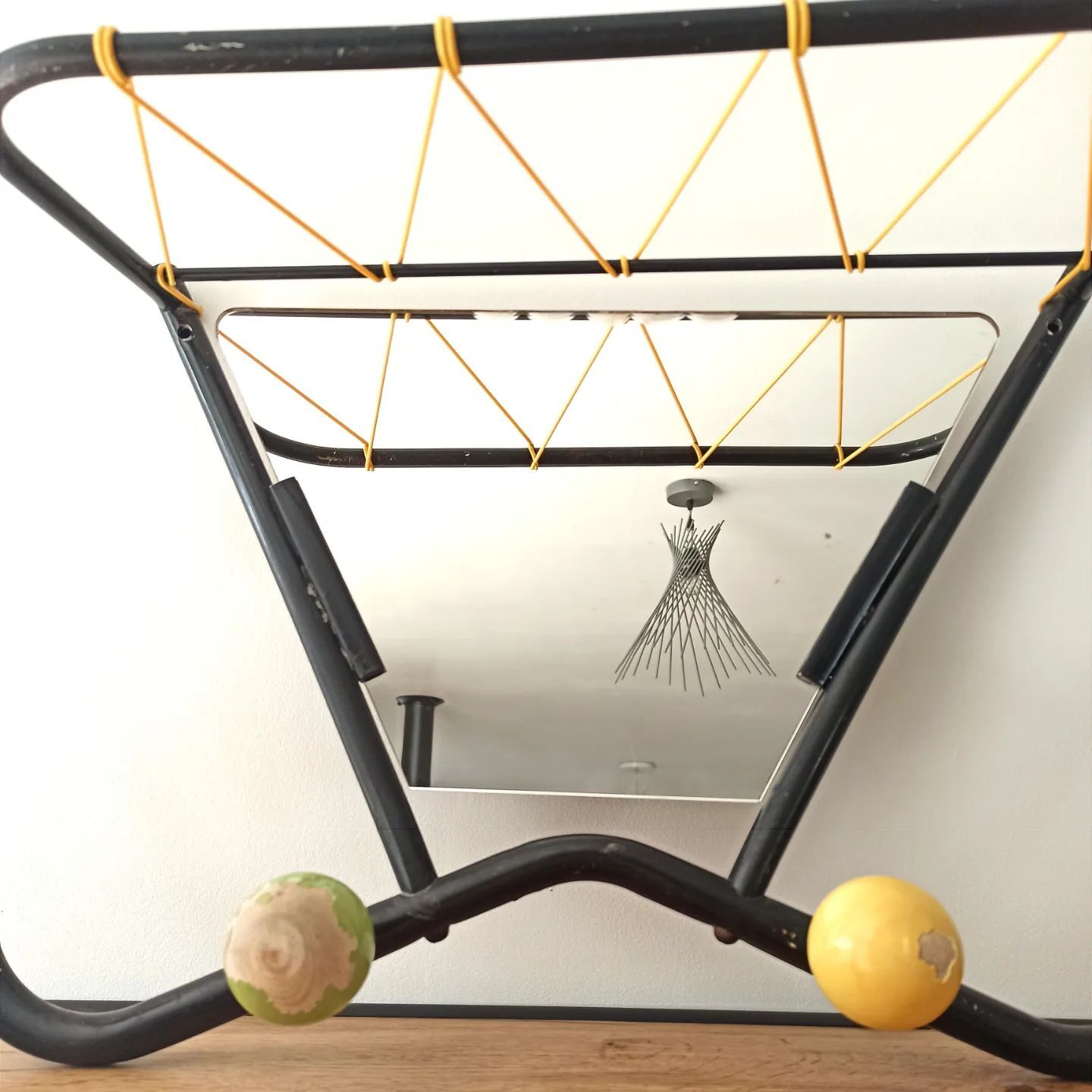 Coat rack balls 60s