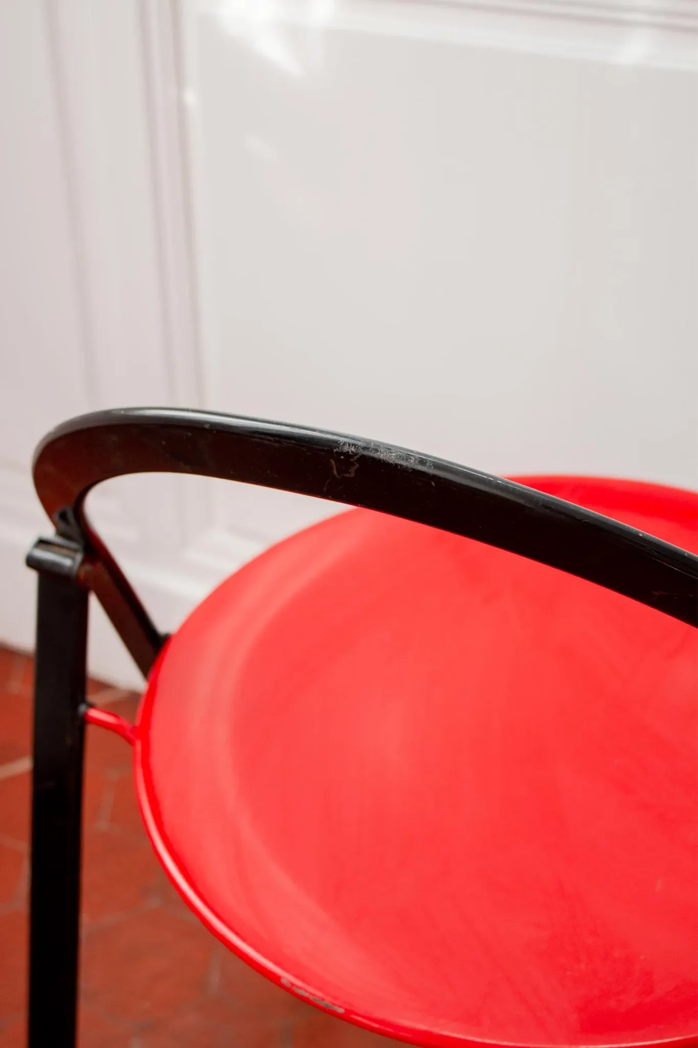 Vintage Clio chairs by Giorgio Cattelan for Cidue, black metal and wood.