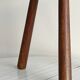 Tabouret tripode bois verni ancien