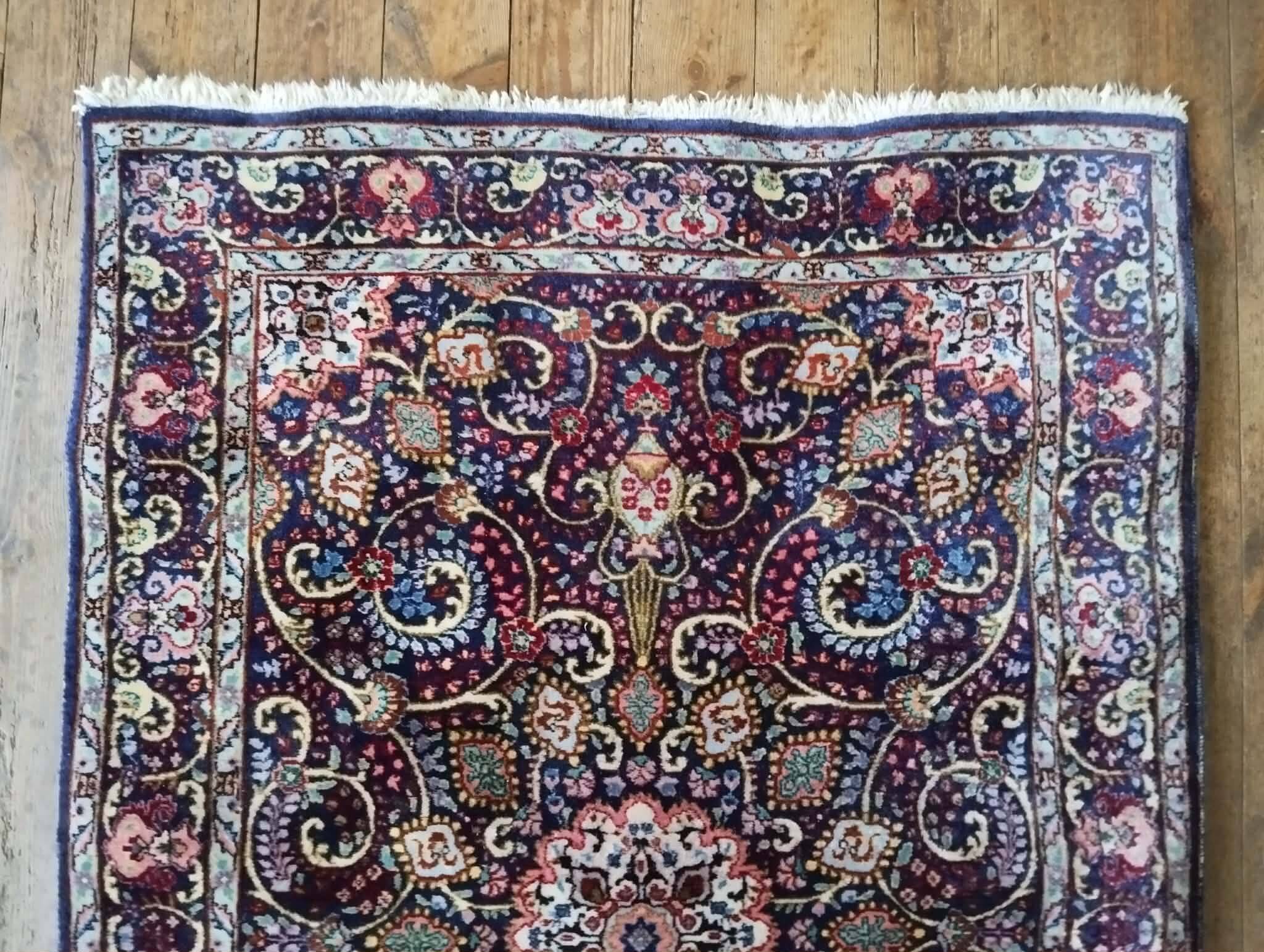 Handmade Persian Tabriz rug 145x100cm
