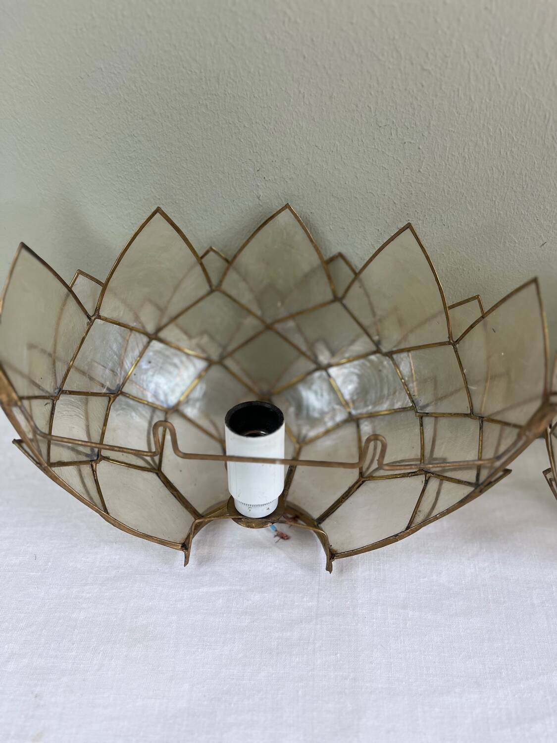 Paire d’appliques lotus