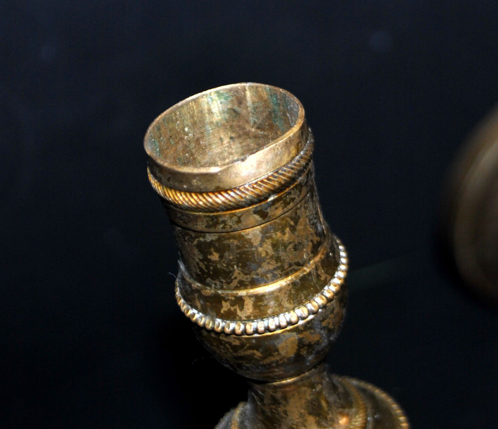 Set of 2 antique baluster candle holders in bronze – Pair of 19th-century beaded gadrooned candlesticks.