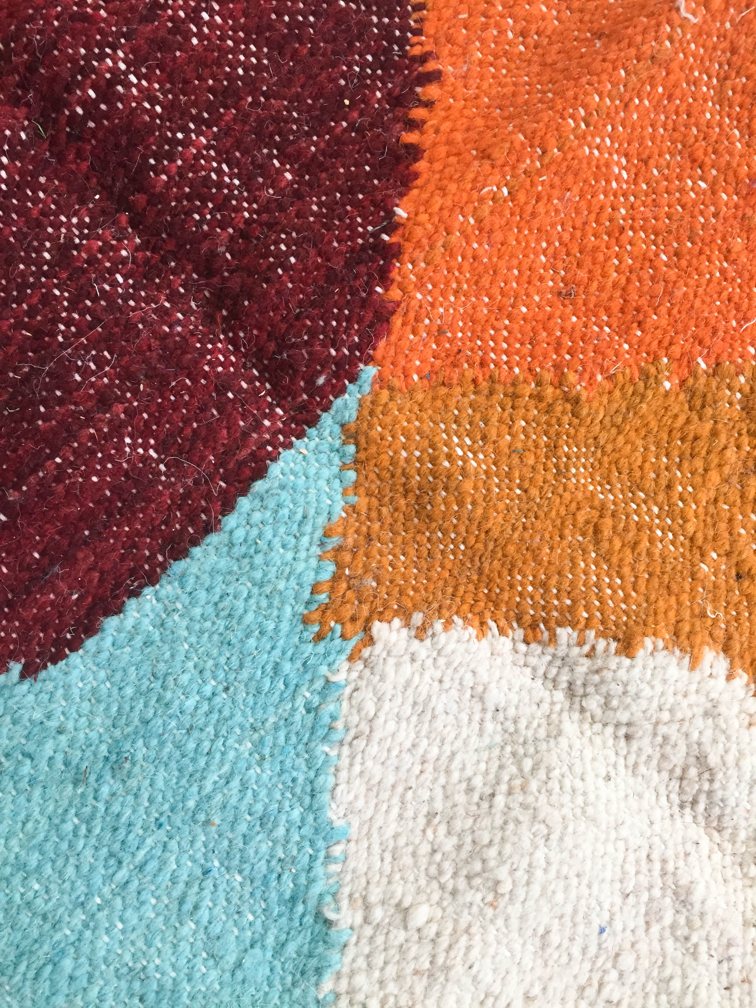 Ecru Berber Kilim rug with colored areas 305x190cm