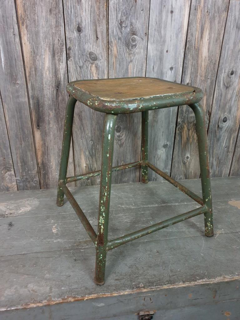 Tabouret d'atelier