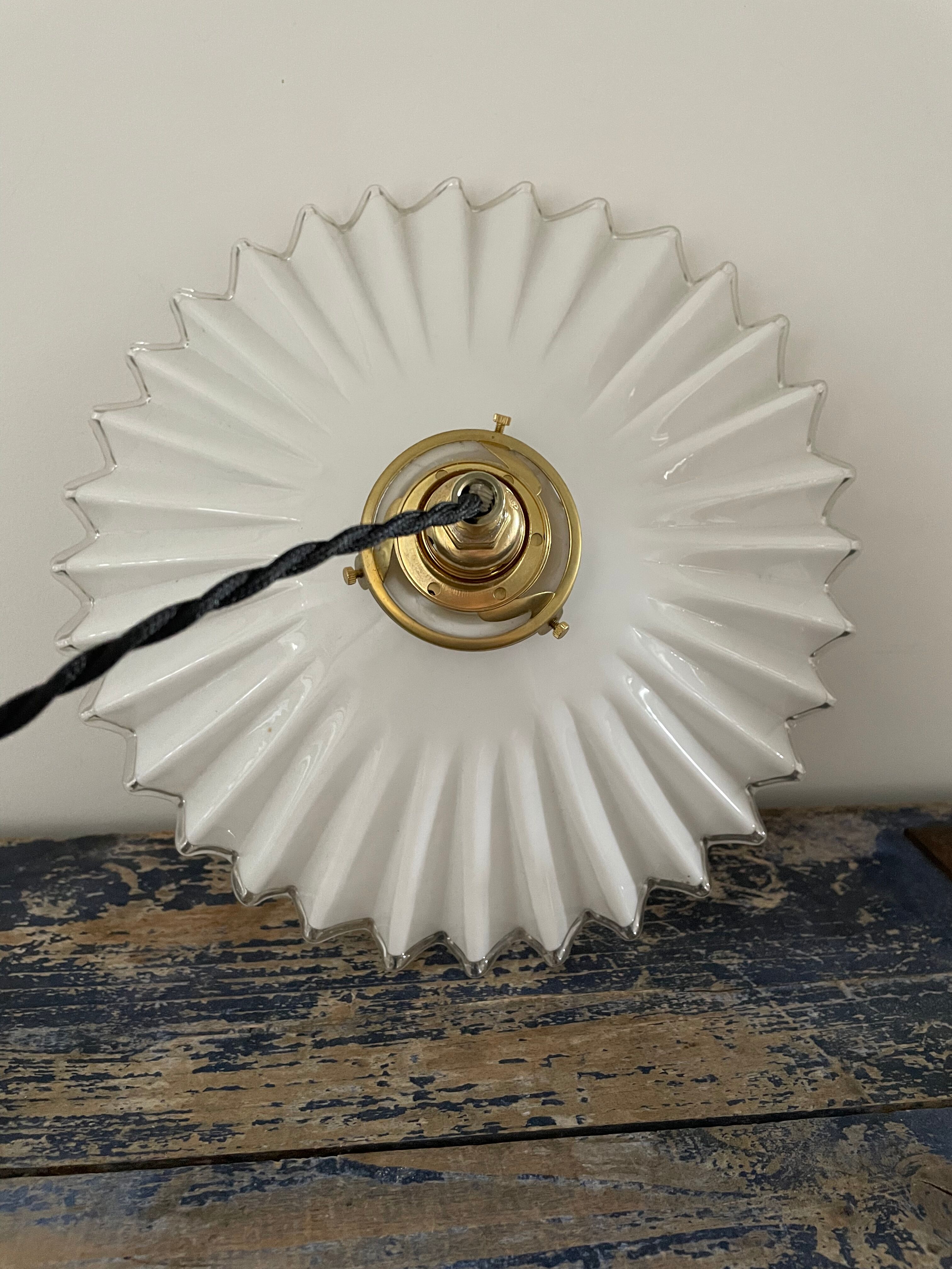 Vintage suspension lamp in serrated white opaline