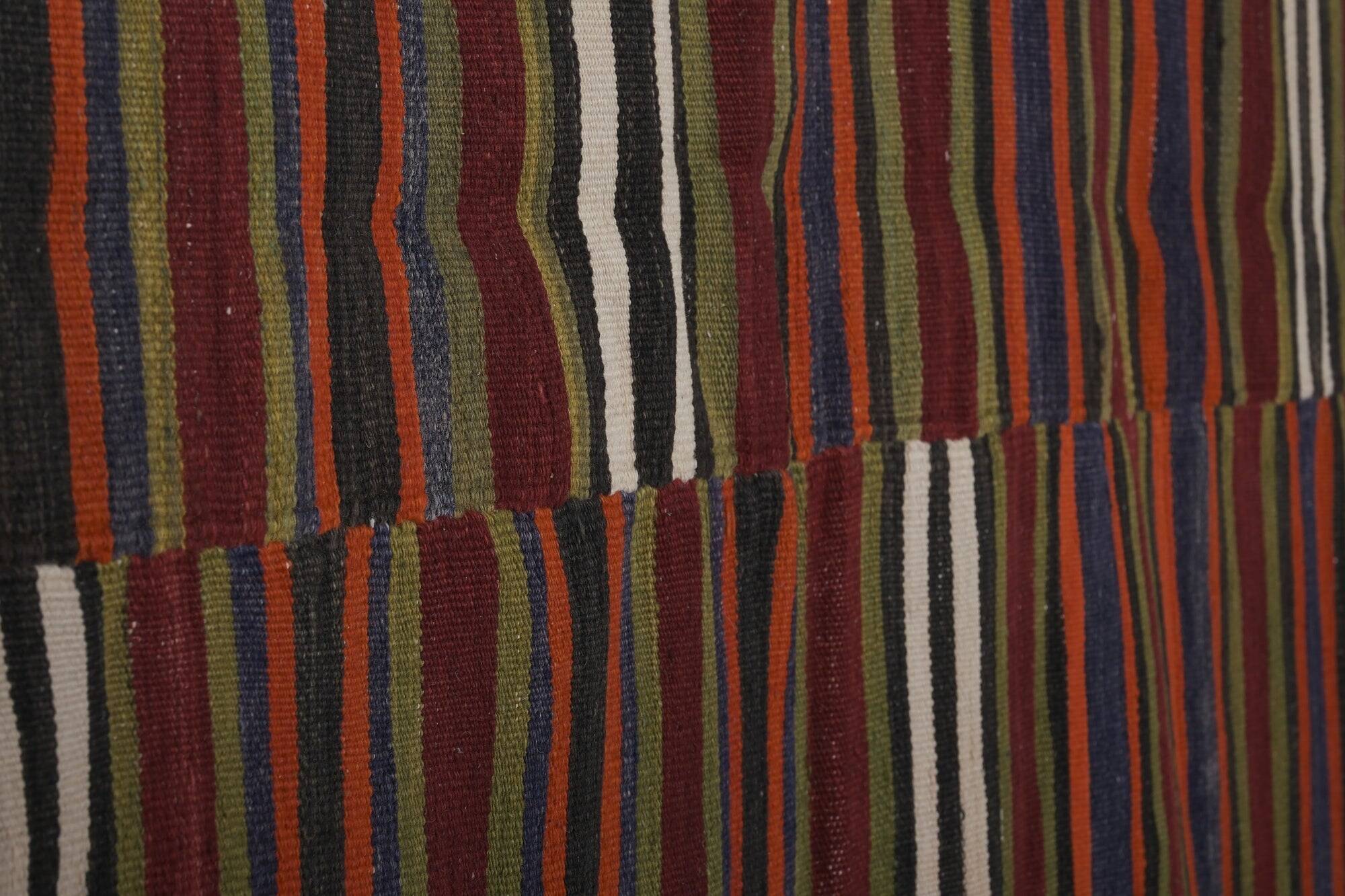 Vintage Turkish kilim, handwoven, 282x325 cm.