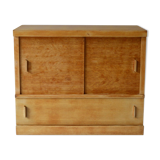 Storage cabinet