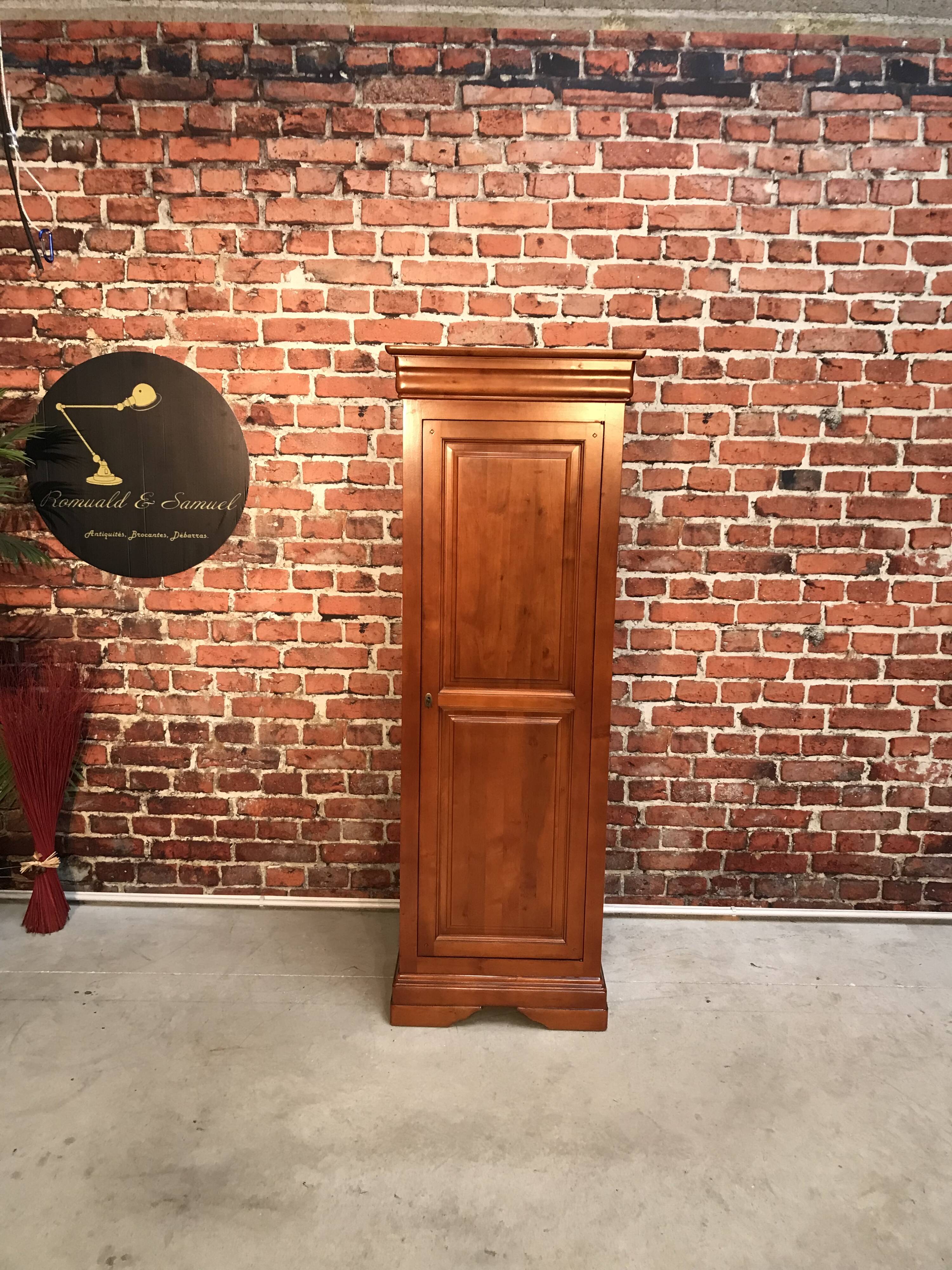 Single swing cabinet