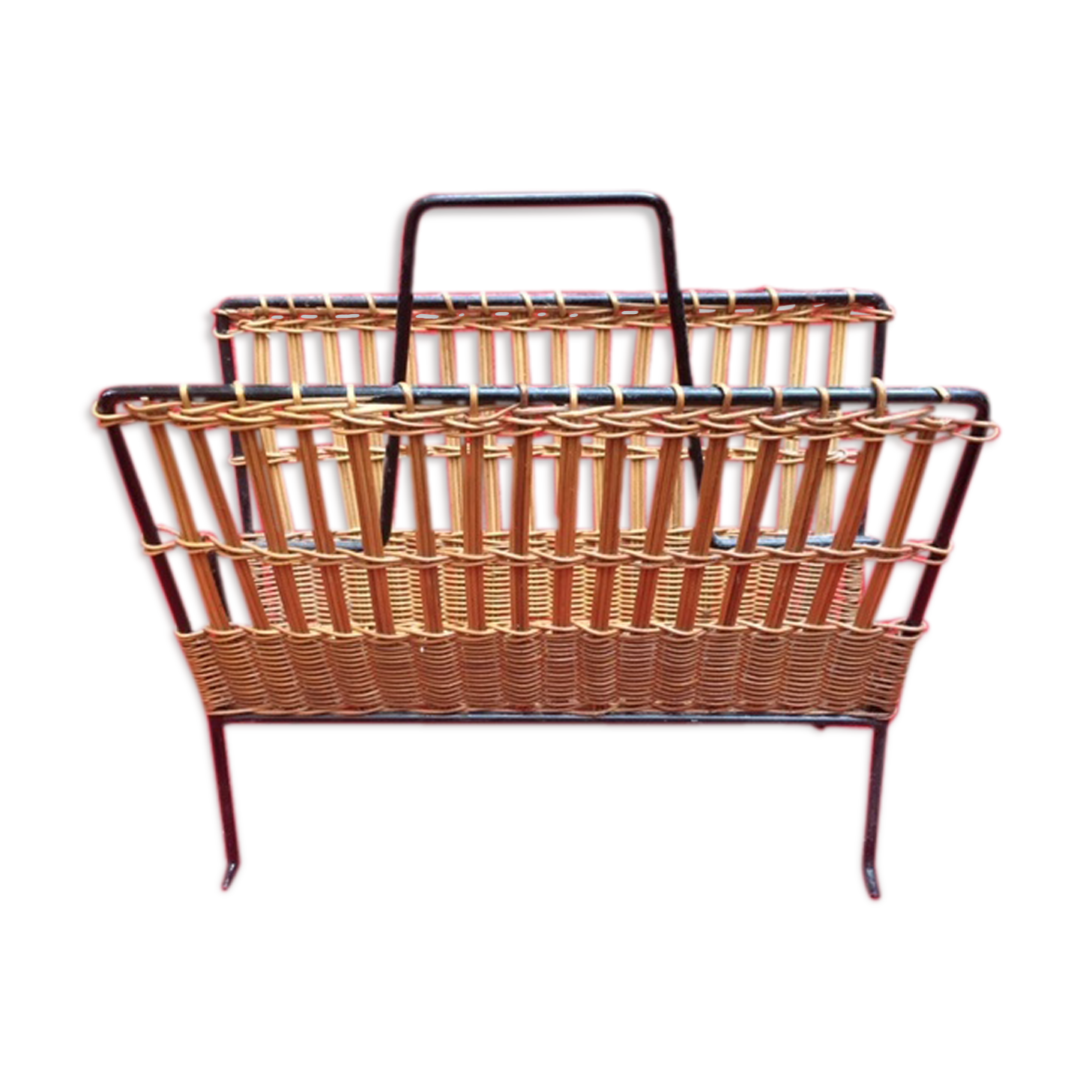 Metal and rattan magazine rack 50