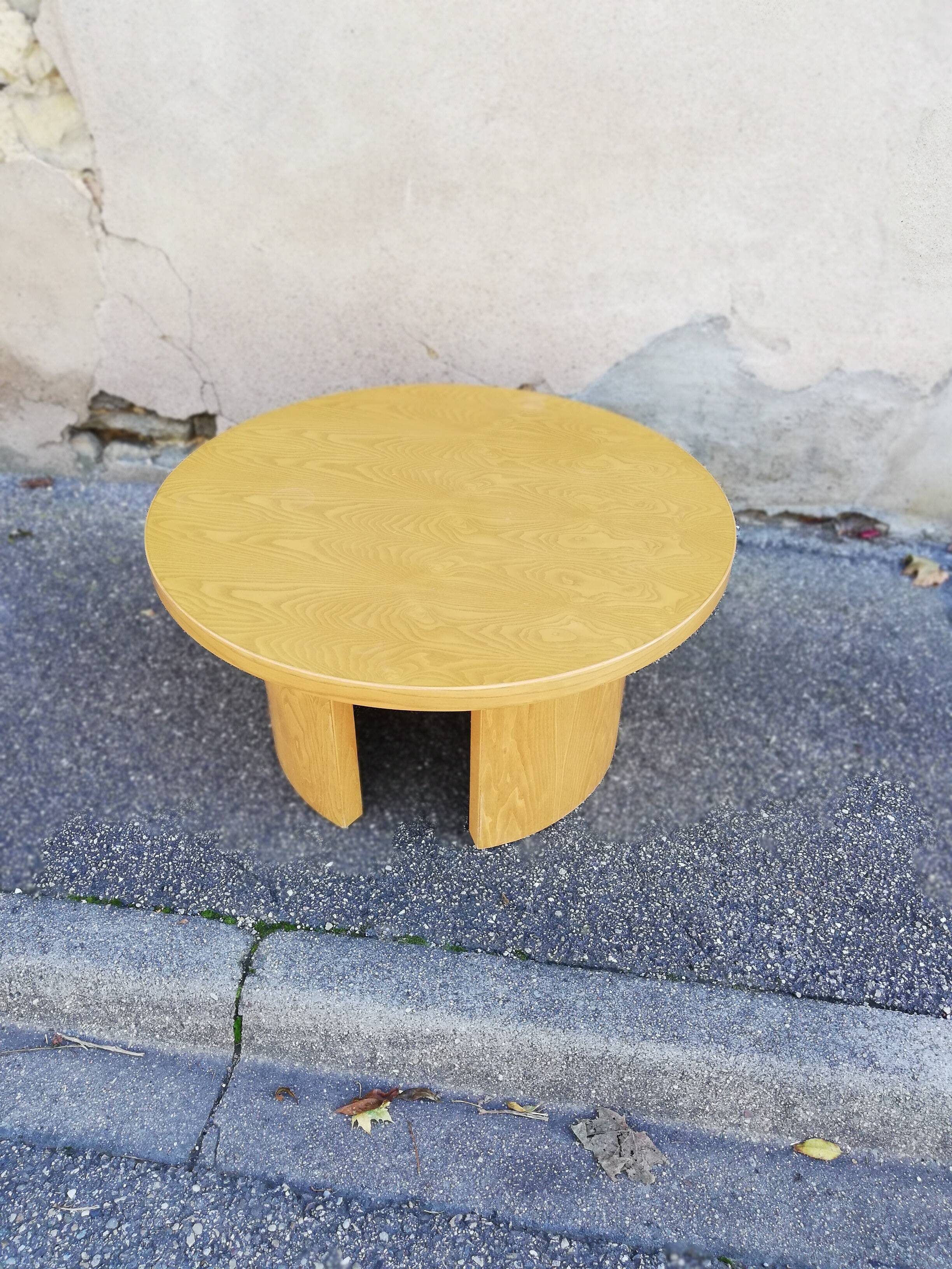 Vintage coffee table round light wood