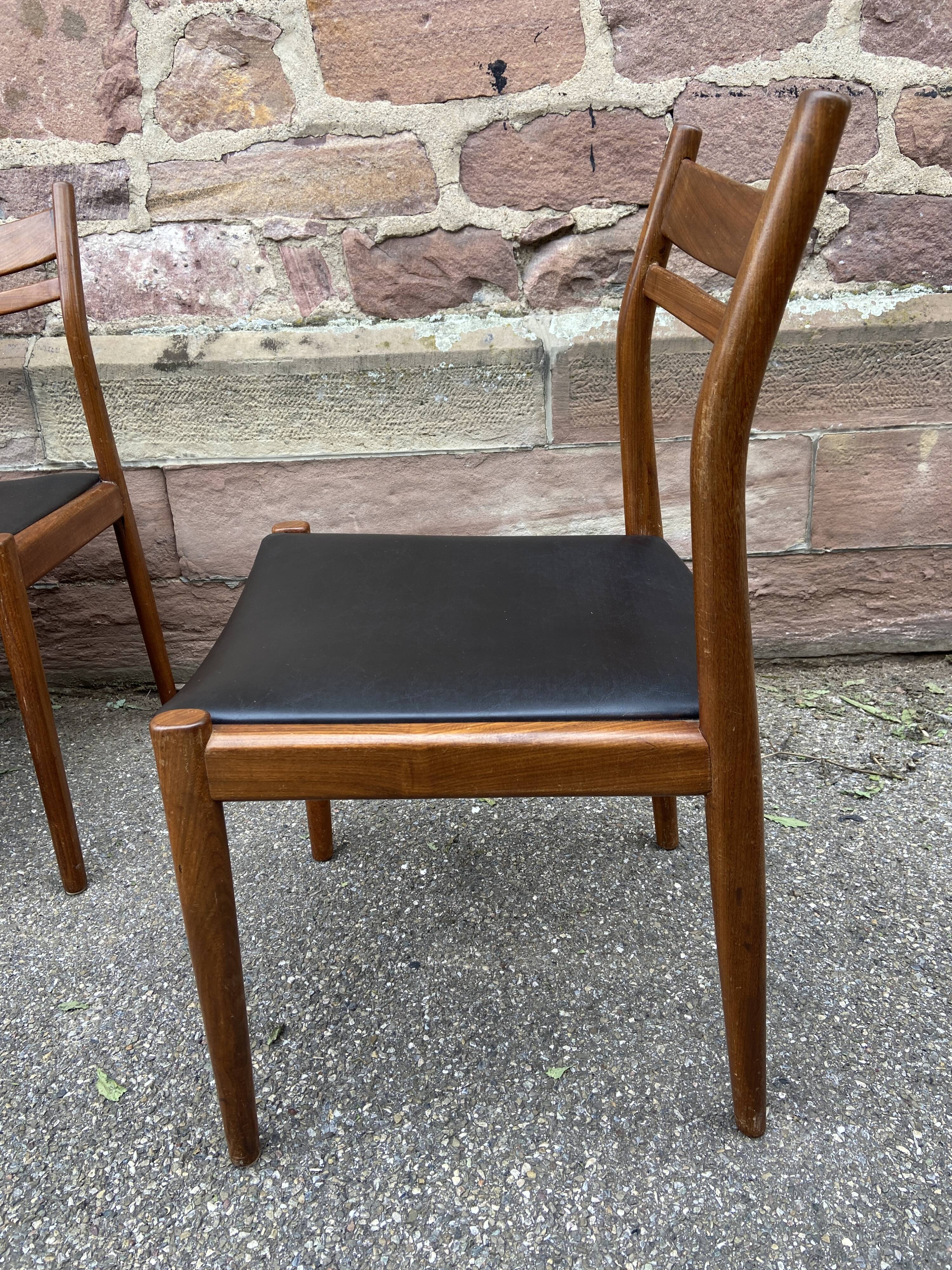 6 vintage Danish Scandinavian style chairs from the 1970s