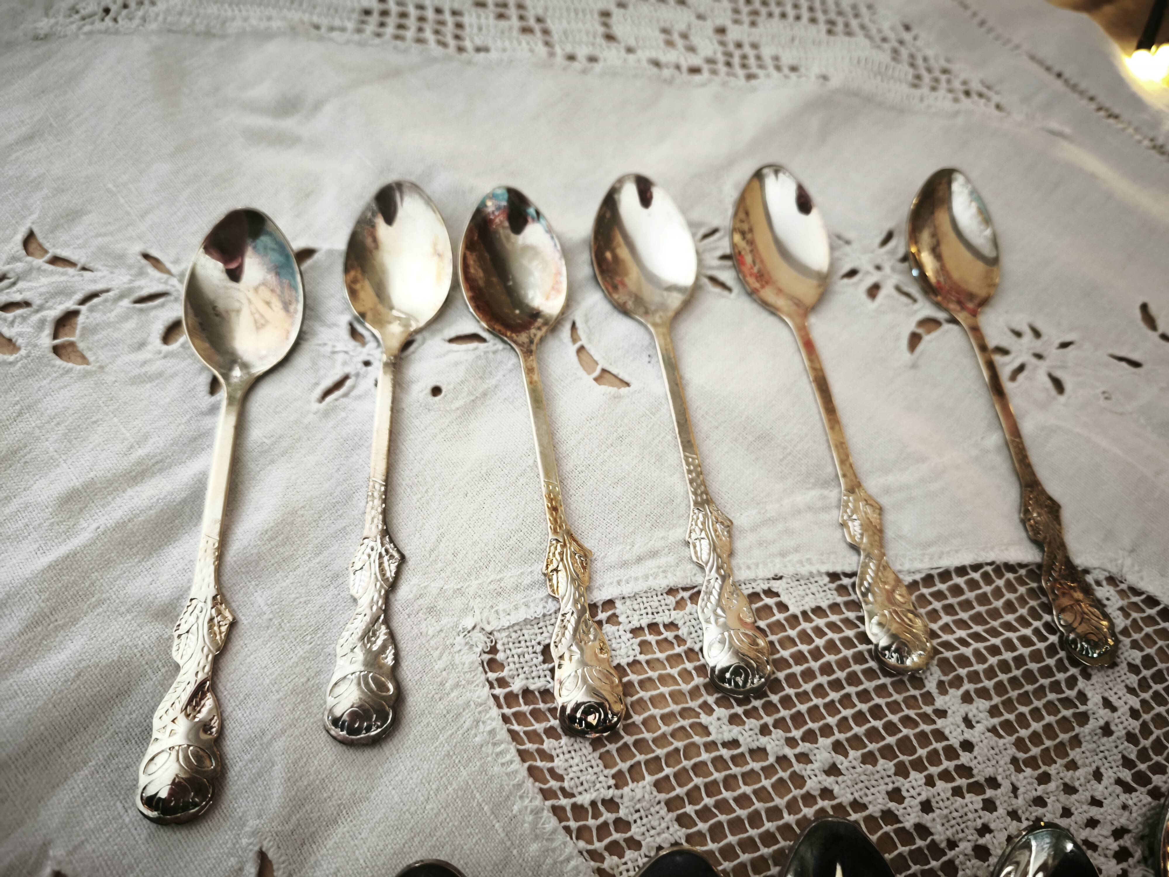Set of 12 vintage silver-plated teaspoons