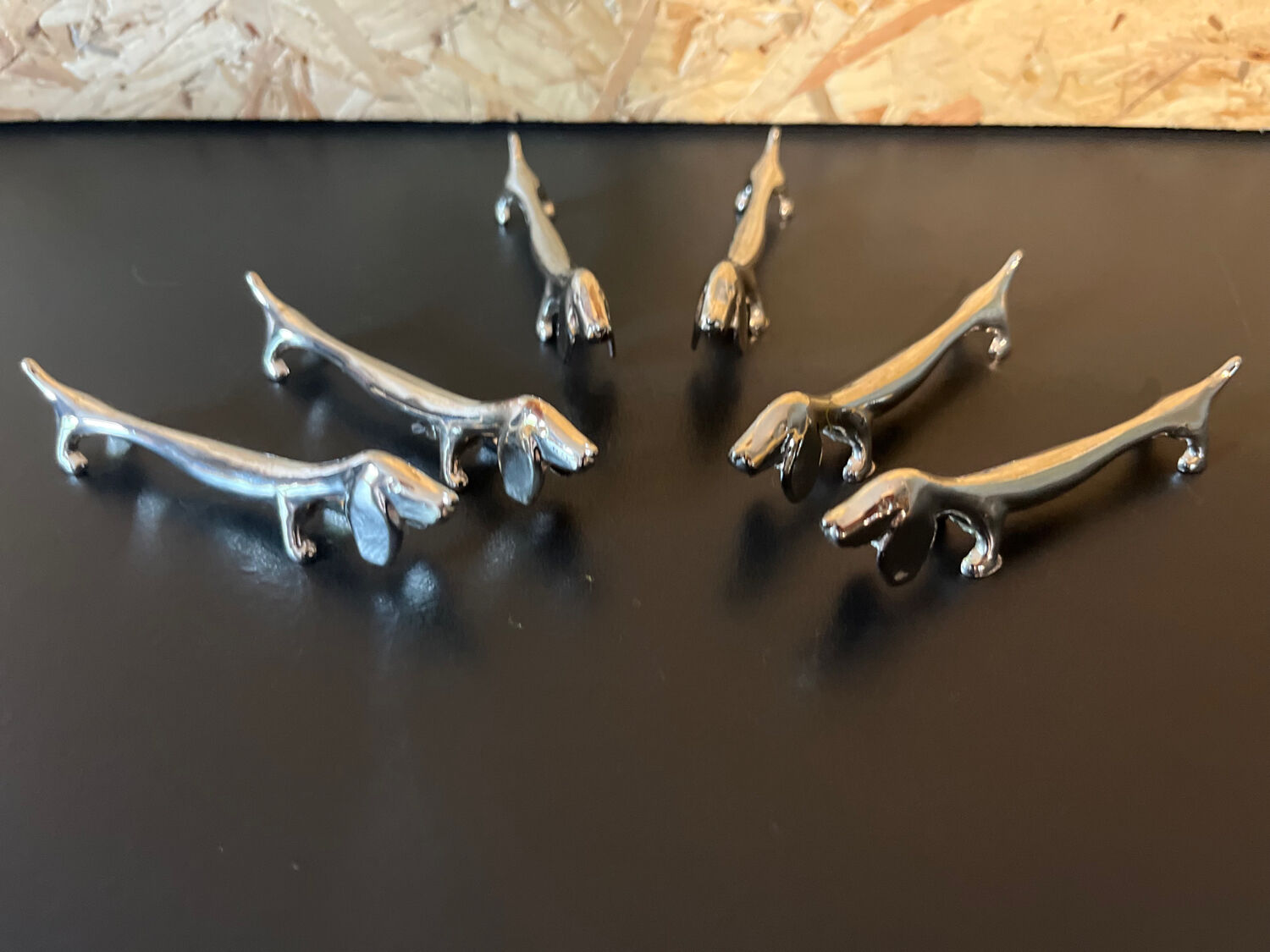 6 doors covered quality metal knife