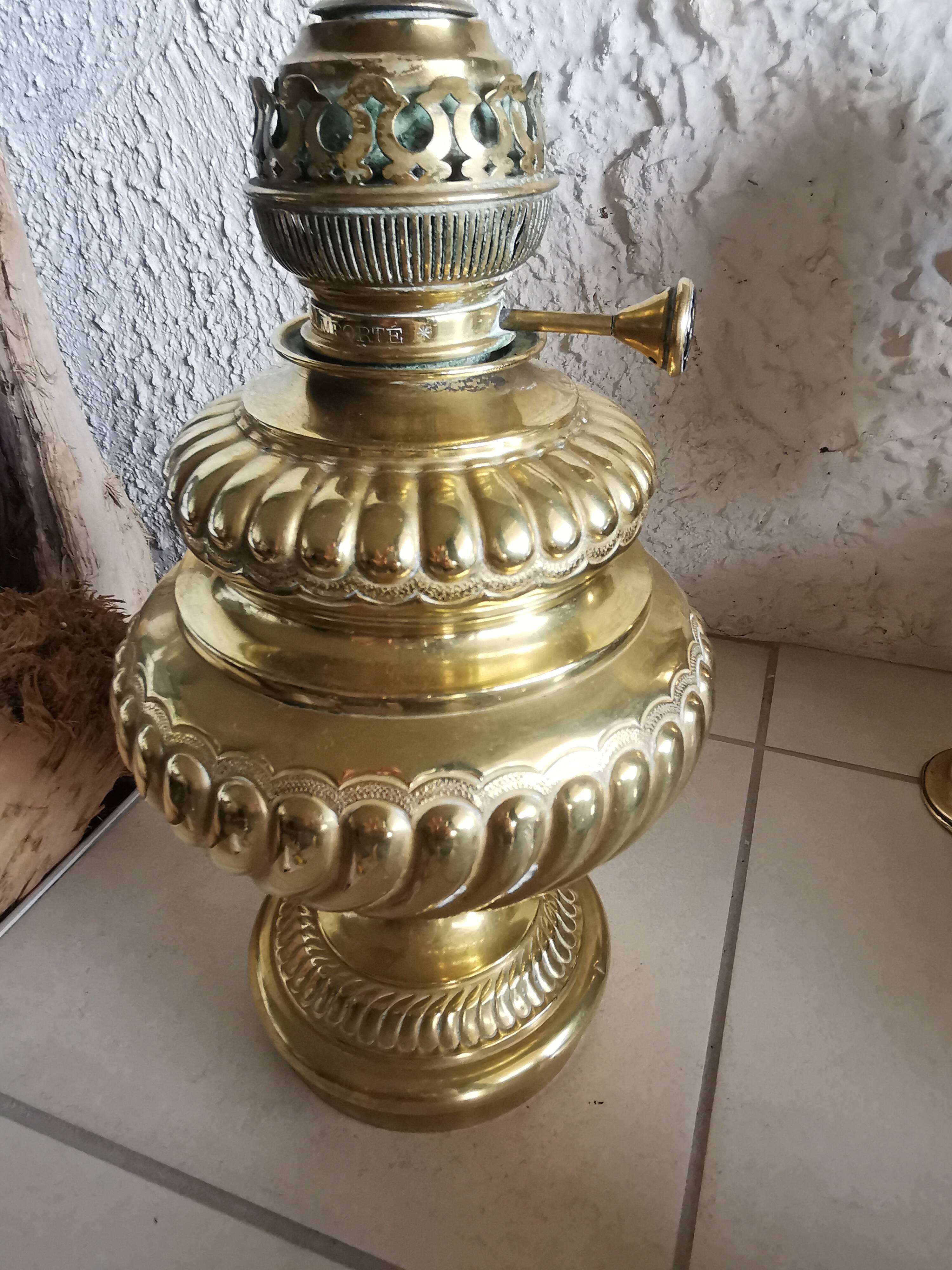 Lampe pétrole orientale laiton brûleur matador