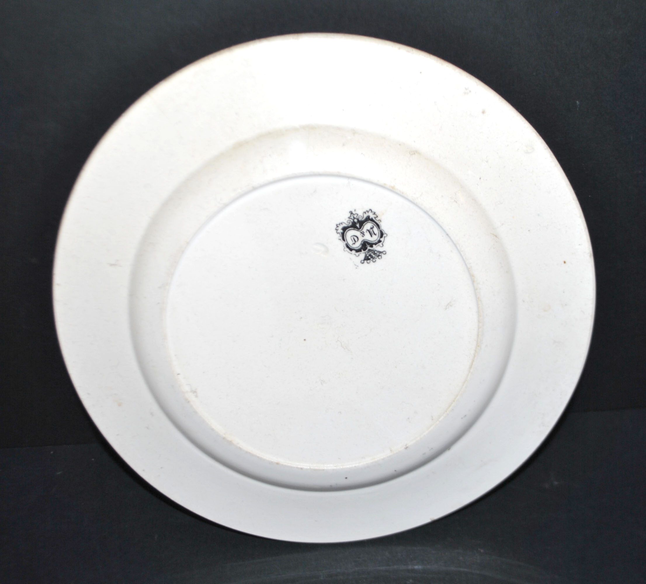 Sarreguemines U&C illustrated talking plate "Napoleon" 19th century.