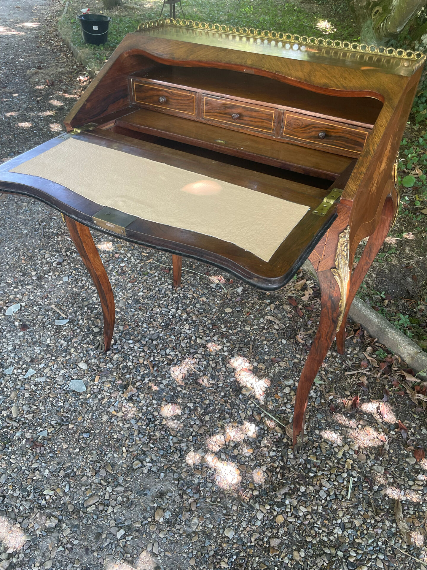 Bureau de dame ,dos d’âne fin XIX eme