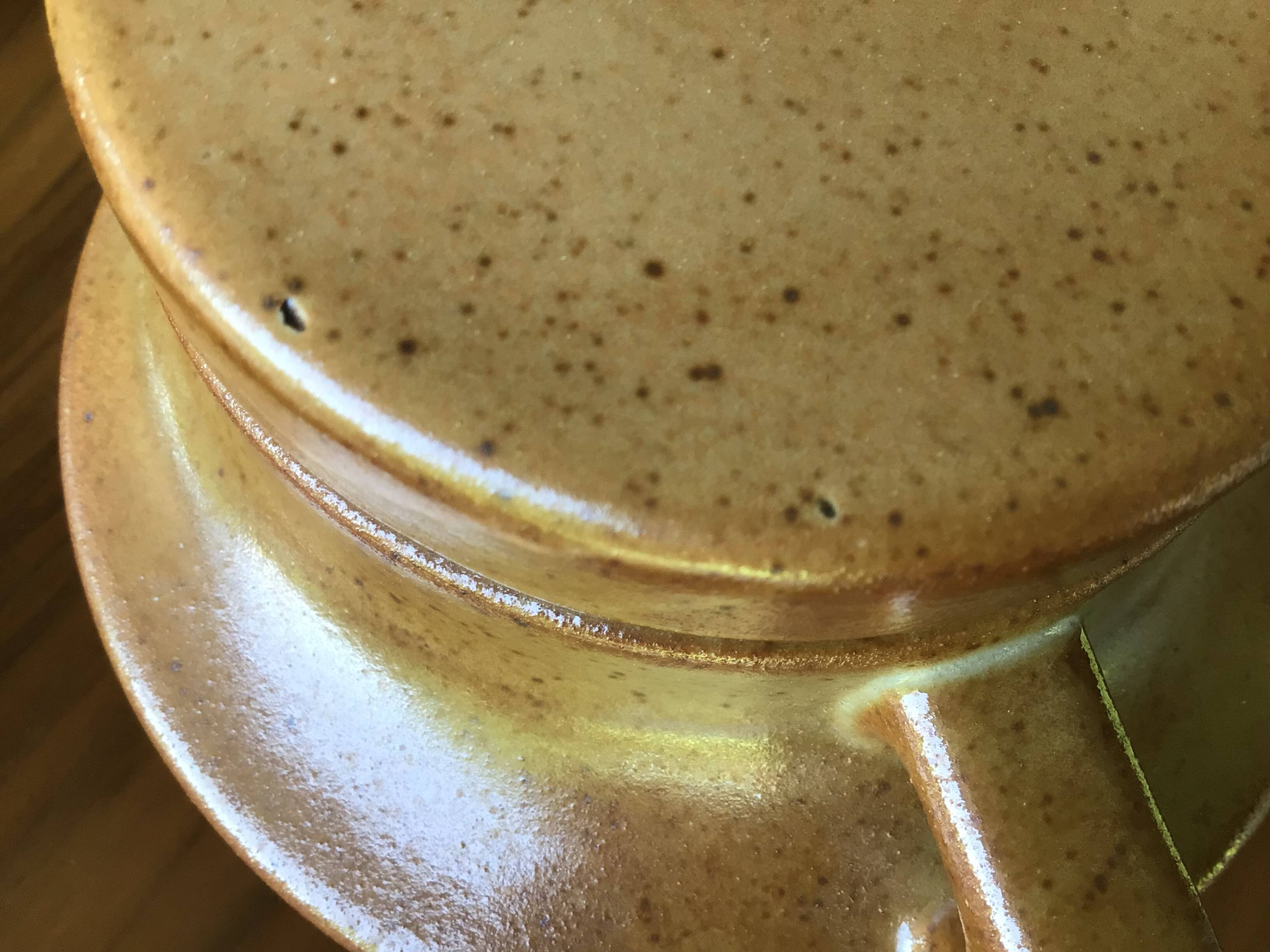 Benne stoneware sugar bowl and matching milk jug