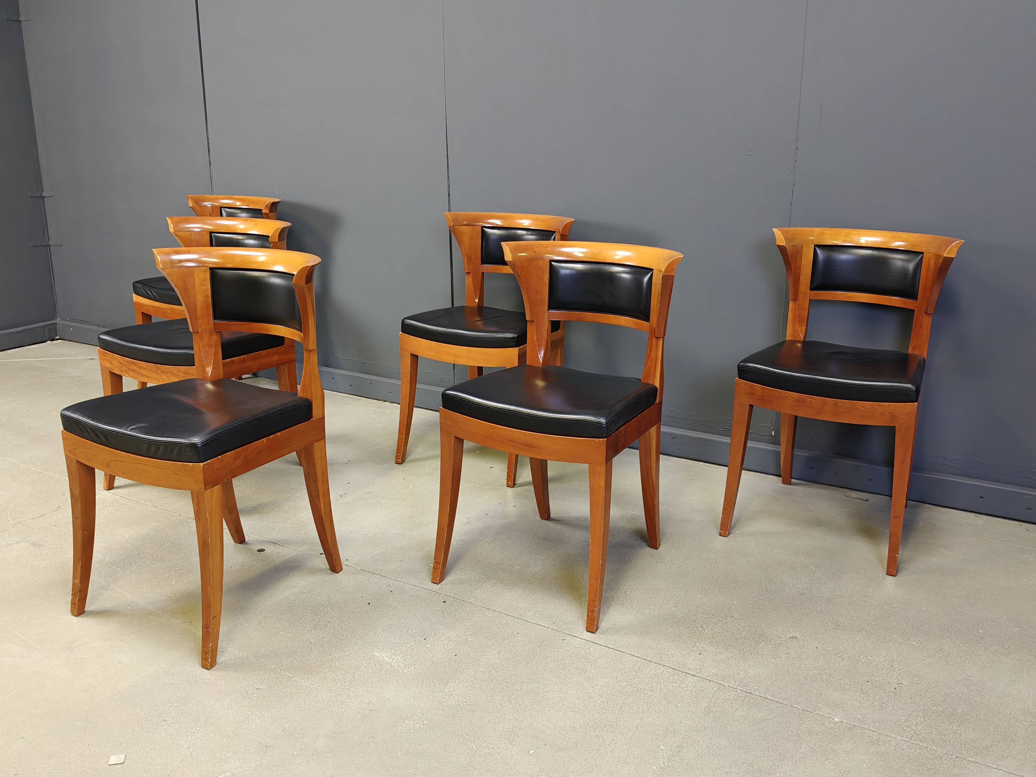 Set of 12 Cherry wood dining chairs by Leon Krier Model Sella Media by Gior