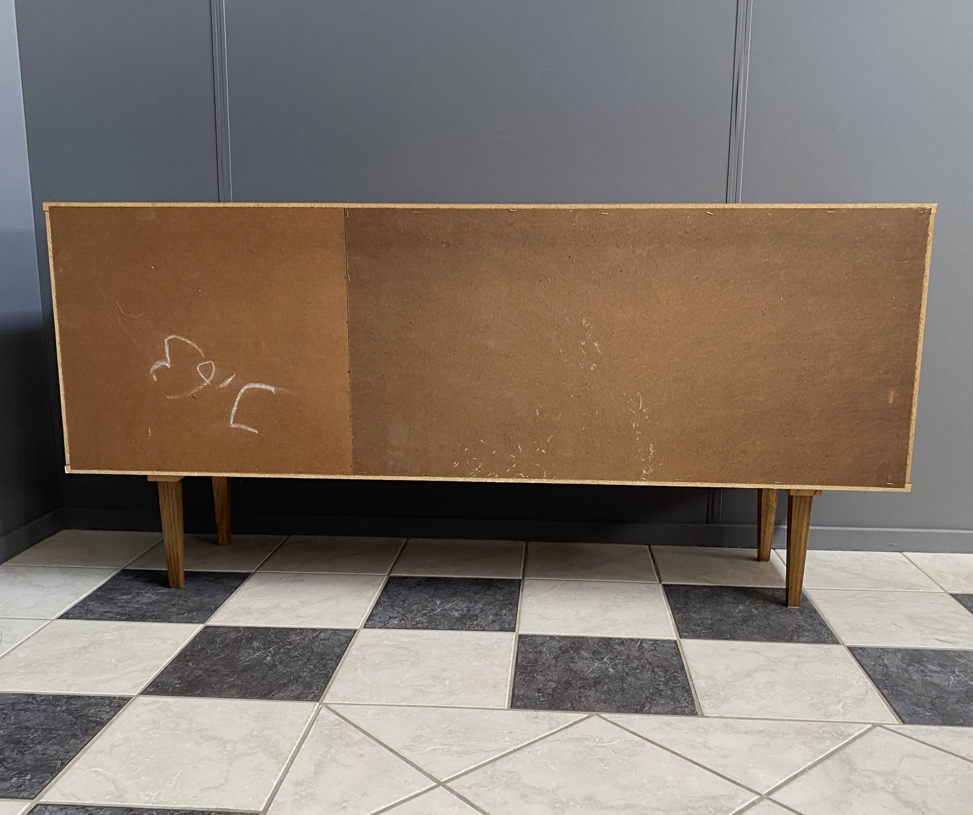 Buffet en bois des années 1960