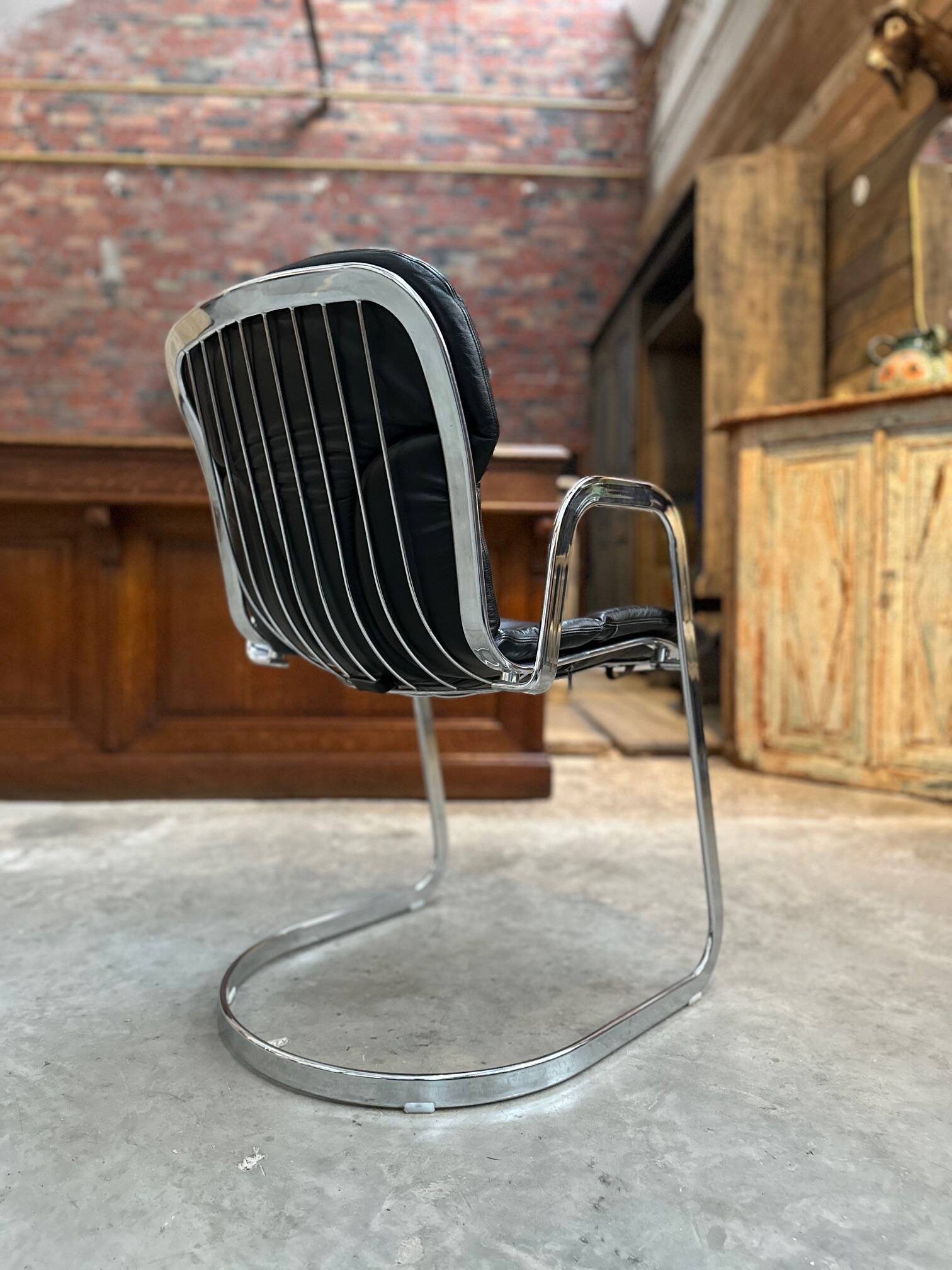 Fauteuil en cuir par Willy RIZZO pour CIDUE