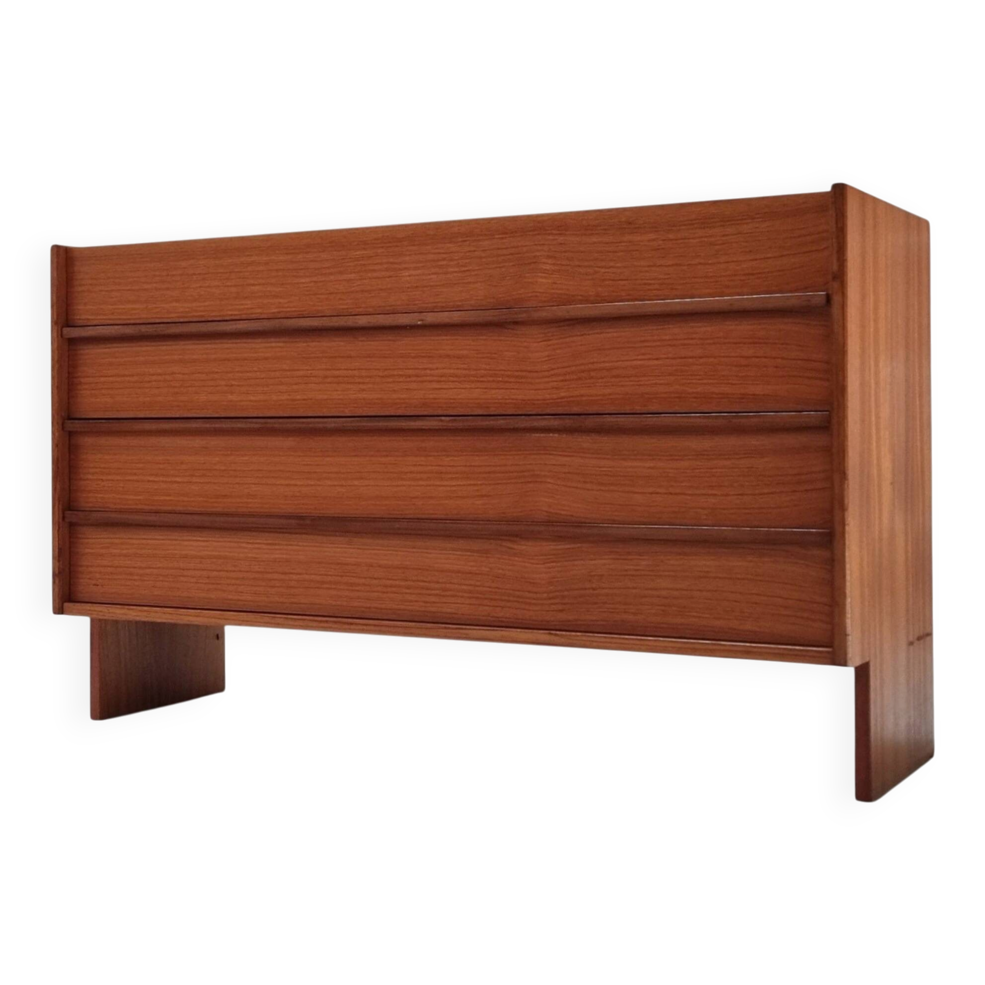Mid-century chest of drawers