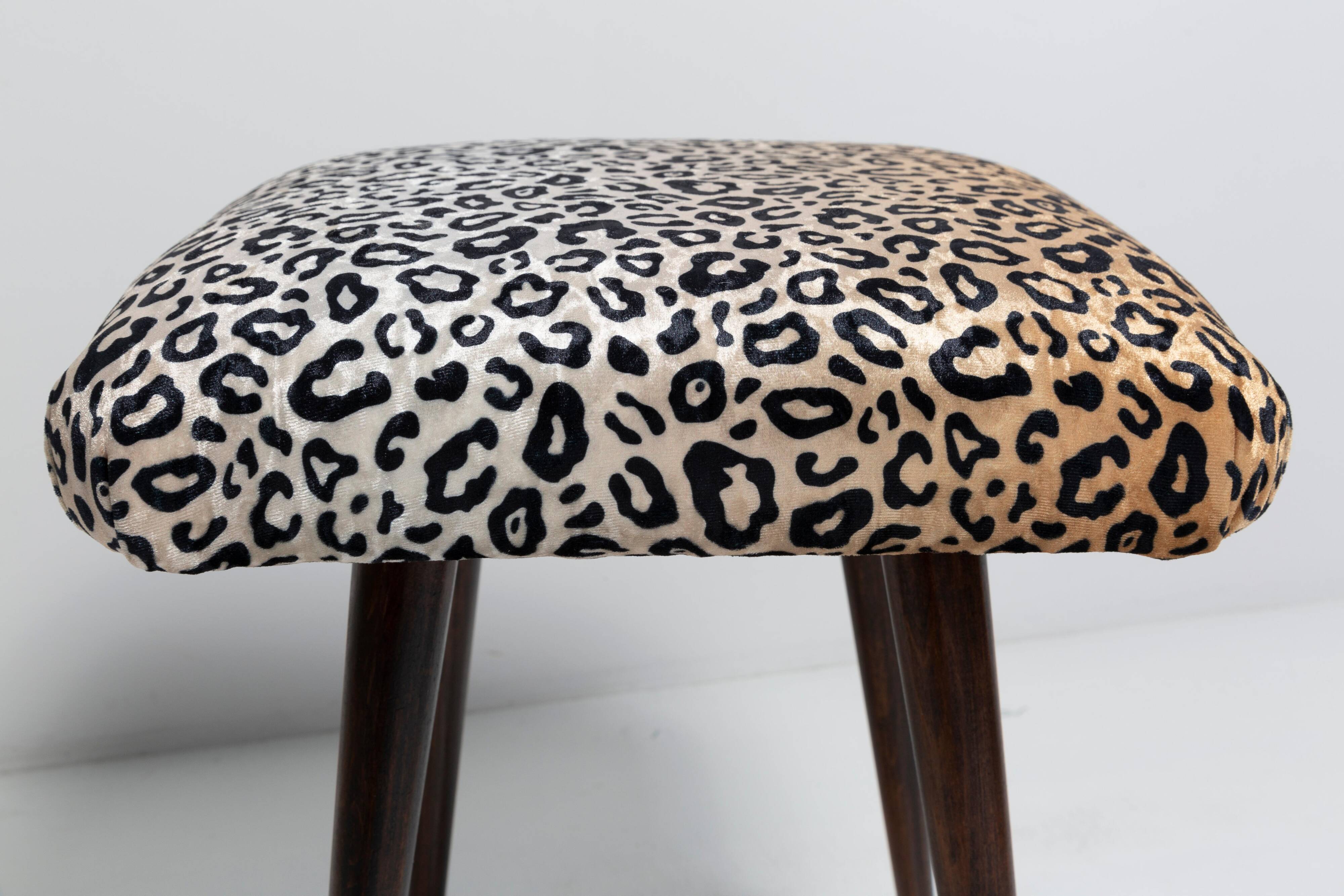 Vintage leopard velvet stool from the 20th century, Europe, 1960s