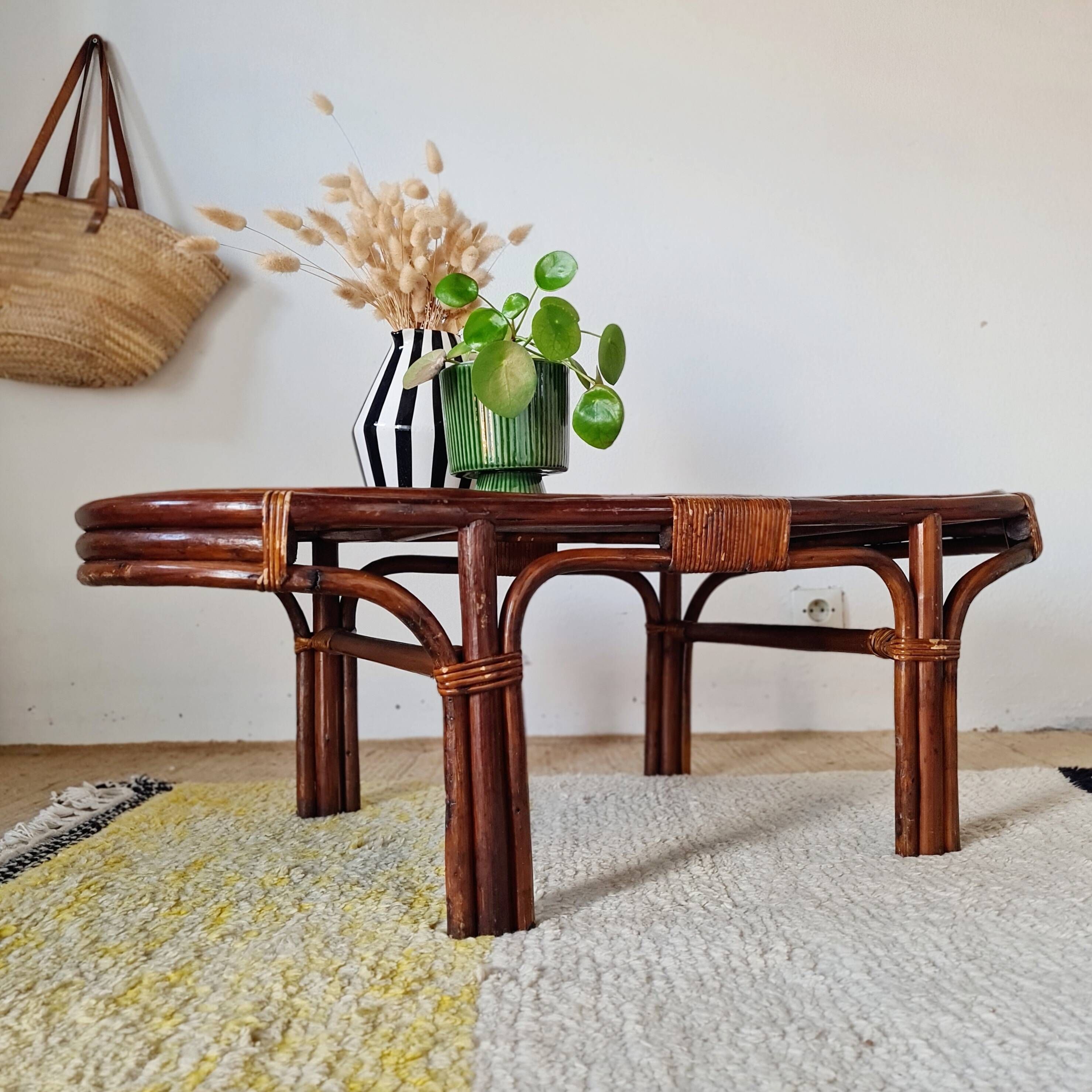 Grande table basse ancienne en rotin et cannage – Esprit bohème