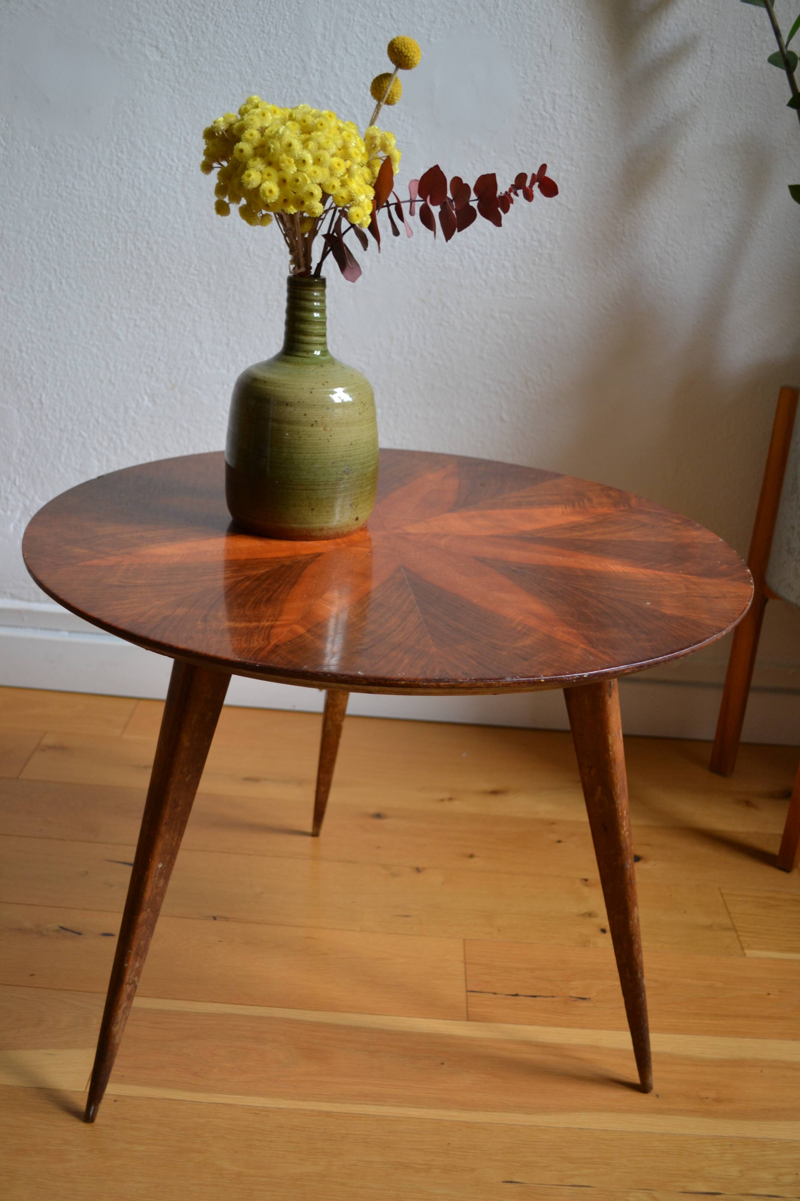 Round tripod coffee table from the 60s
