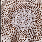 Napperon en coton crocheté main