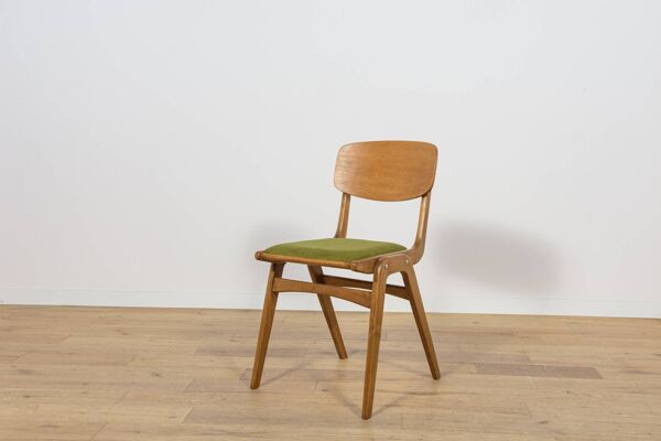 Chaises de salle à manger Boomerang de l'usine de meubles Goscinski, modèle 229XB, Pola