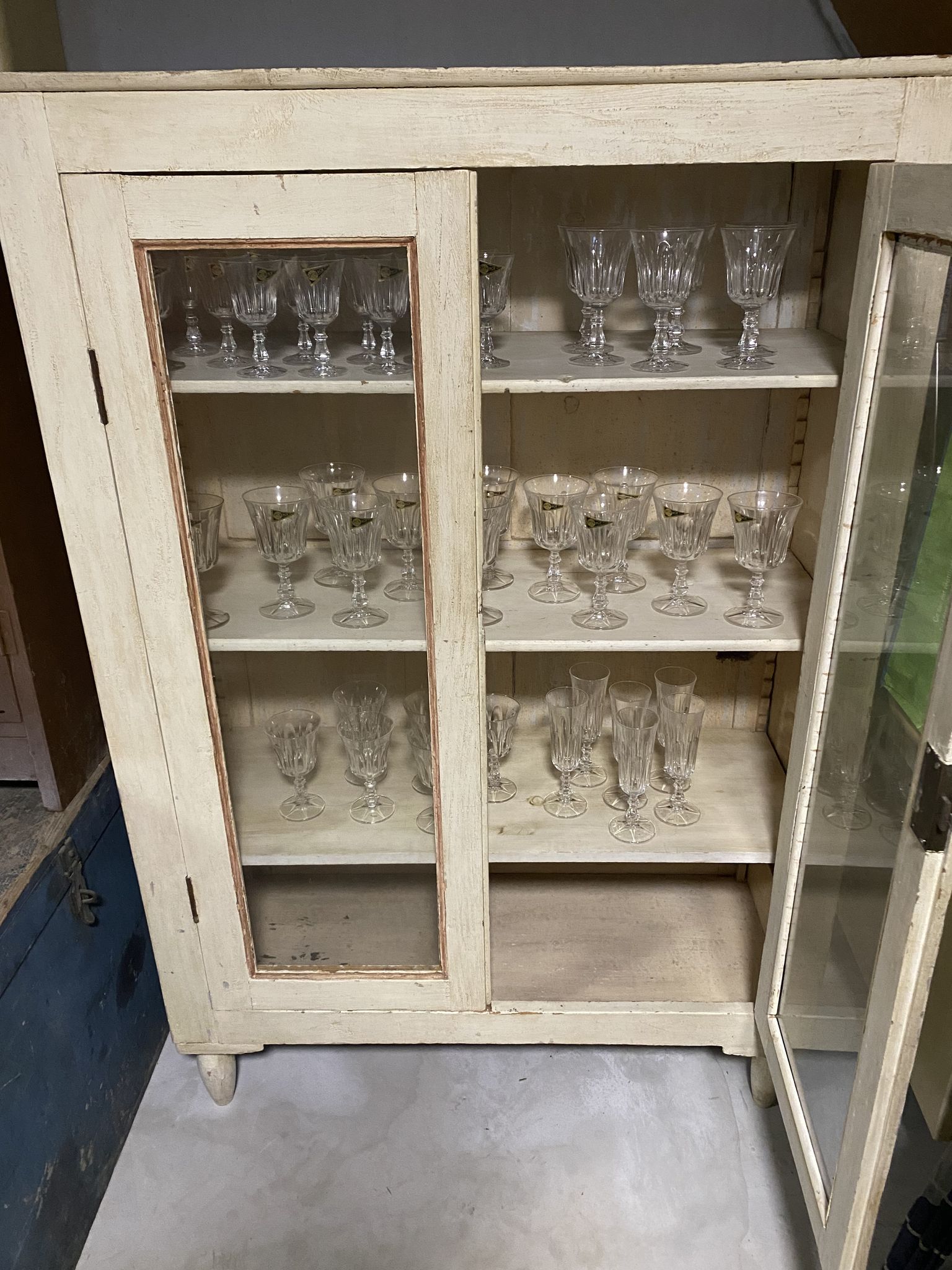 Cream patinated glass cabinet