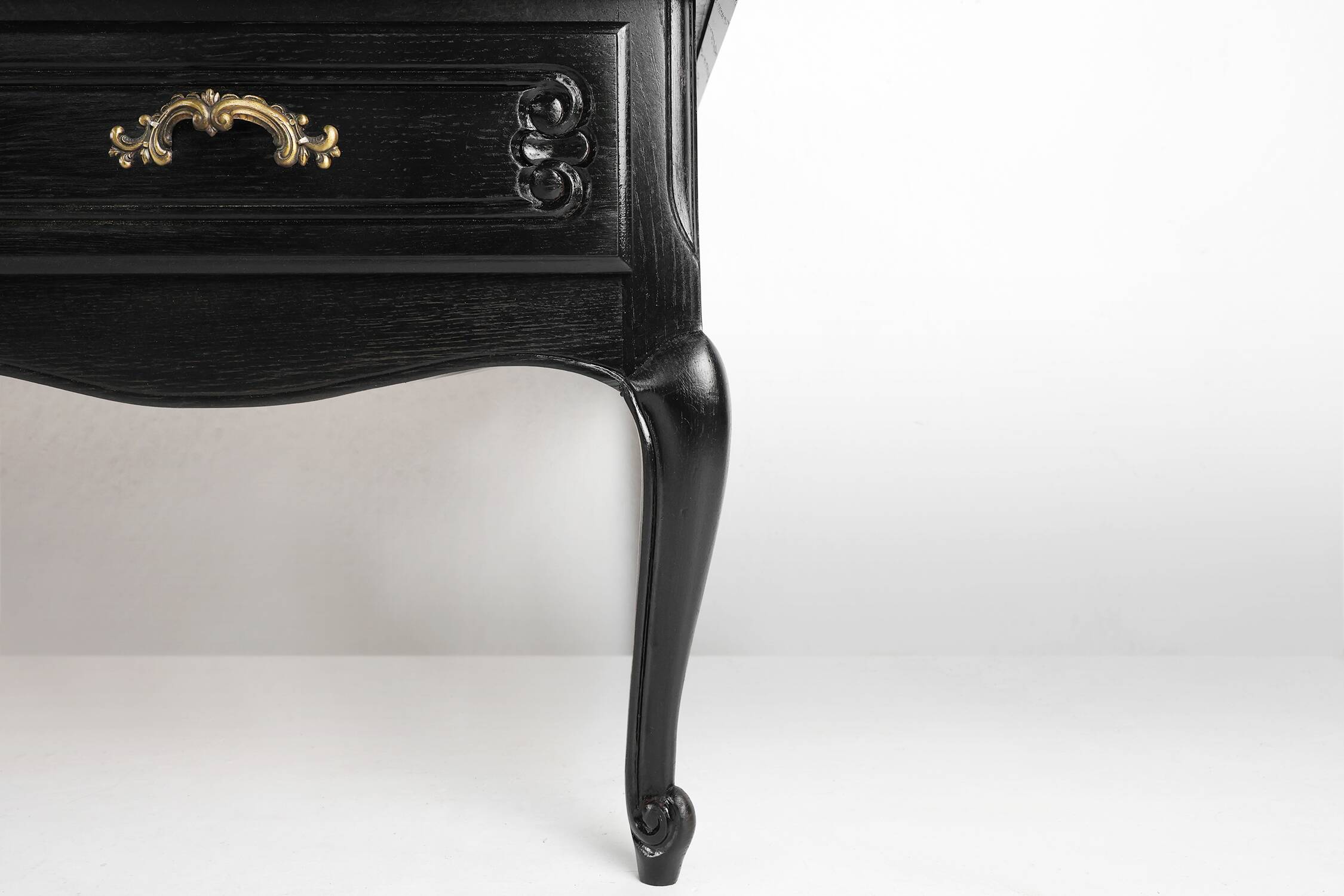 French 20th Century Louis XV style black low sideboard