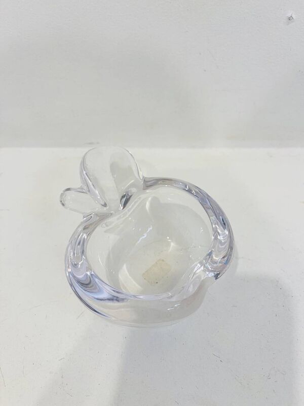 Vide-poche en cristal en forme de pomme – Vannes-le-Châtel, années 70