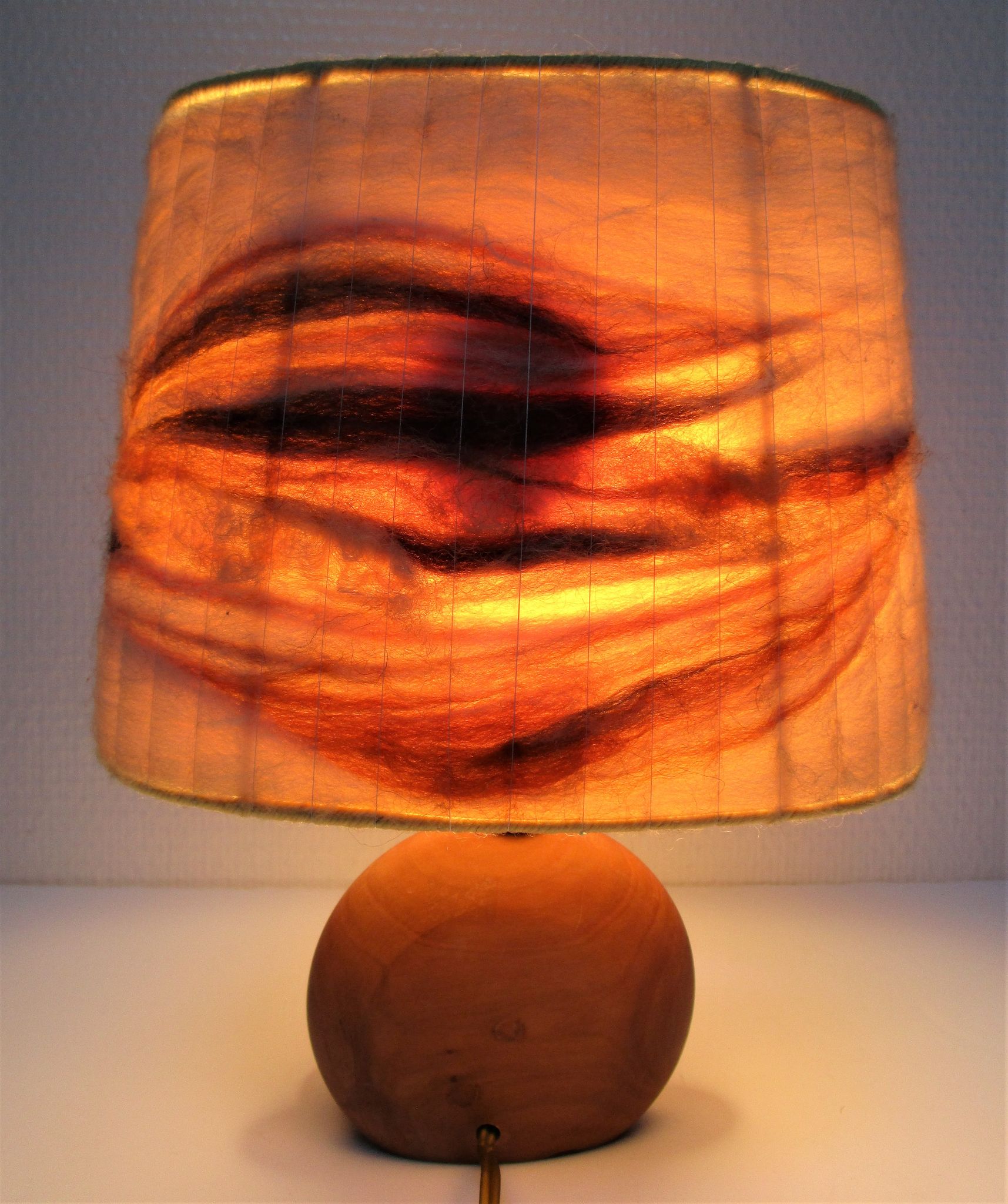 Wood lamp and vintage wool lampshade vintage, 70s