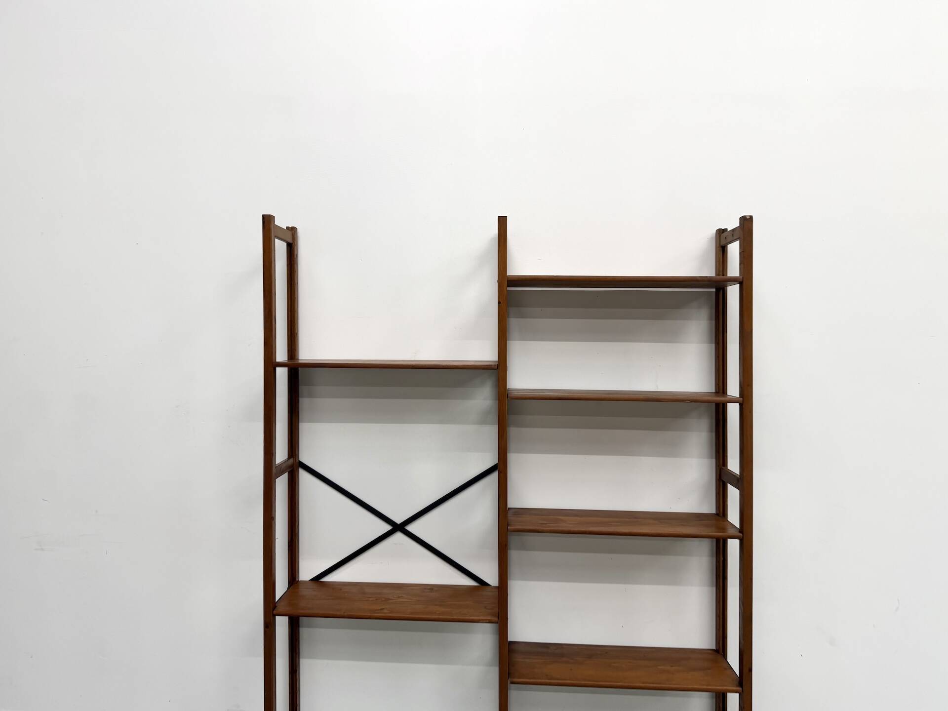 XXL Modernist Library in Solid Pine – 1950s Design – L164 cm