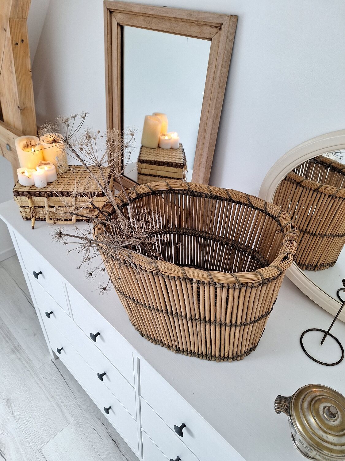 Rattan basket / basket