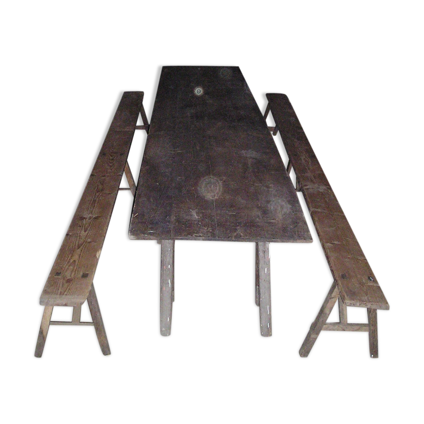 Rustic tray table with 3 trestles and 2 benches, 4 meters long