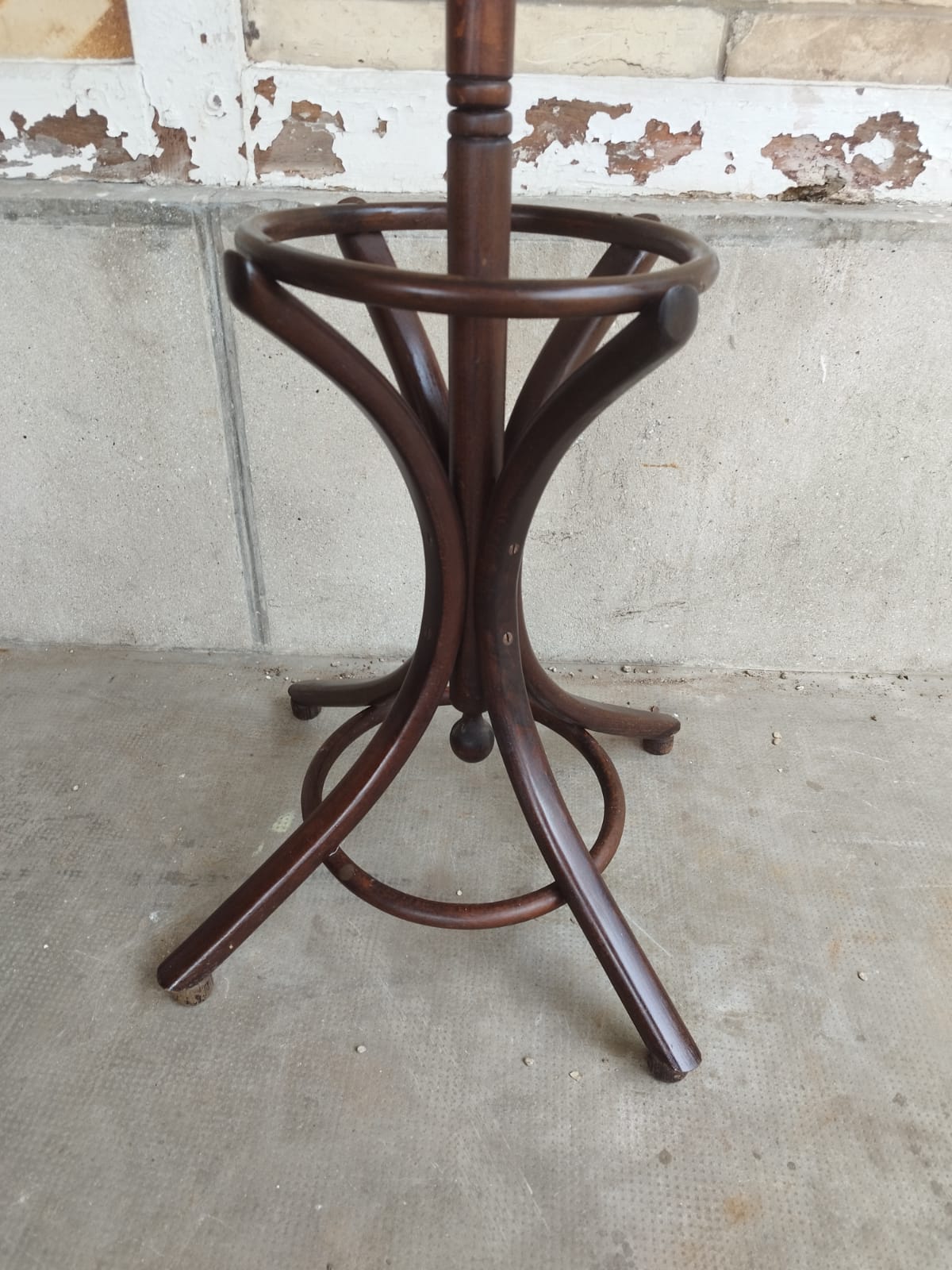 Vintage coat rack peroquet