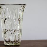 Vase en verre pressé – motif feuillage