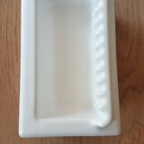Built-in soap dish