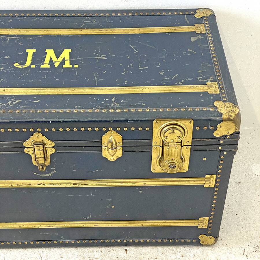 Travel trunk 1930