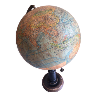 Terrestrial globe