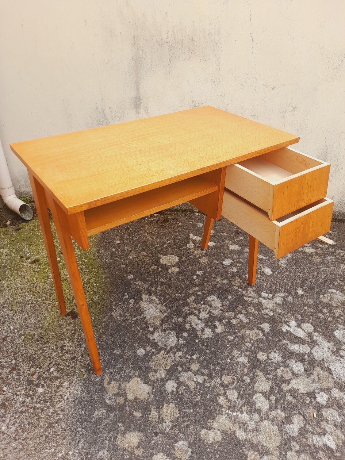 Vintage desk feet compass