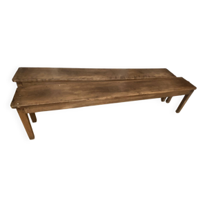 Une paire de bancs anciens