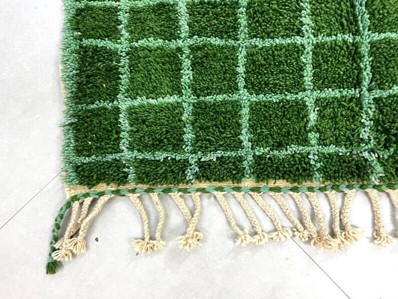 Square green Beni Ouraine Berber rug, size 160 x 240 cm