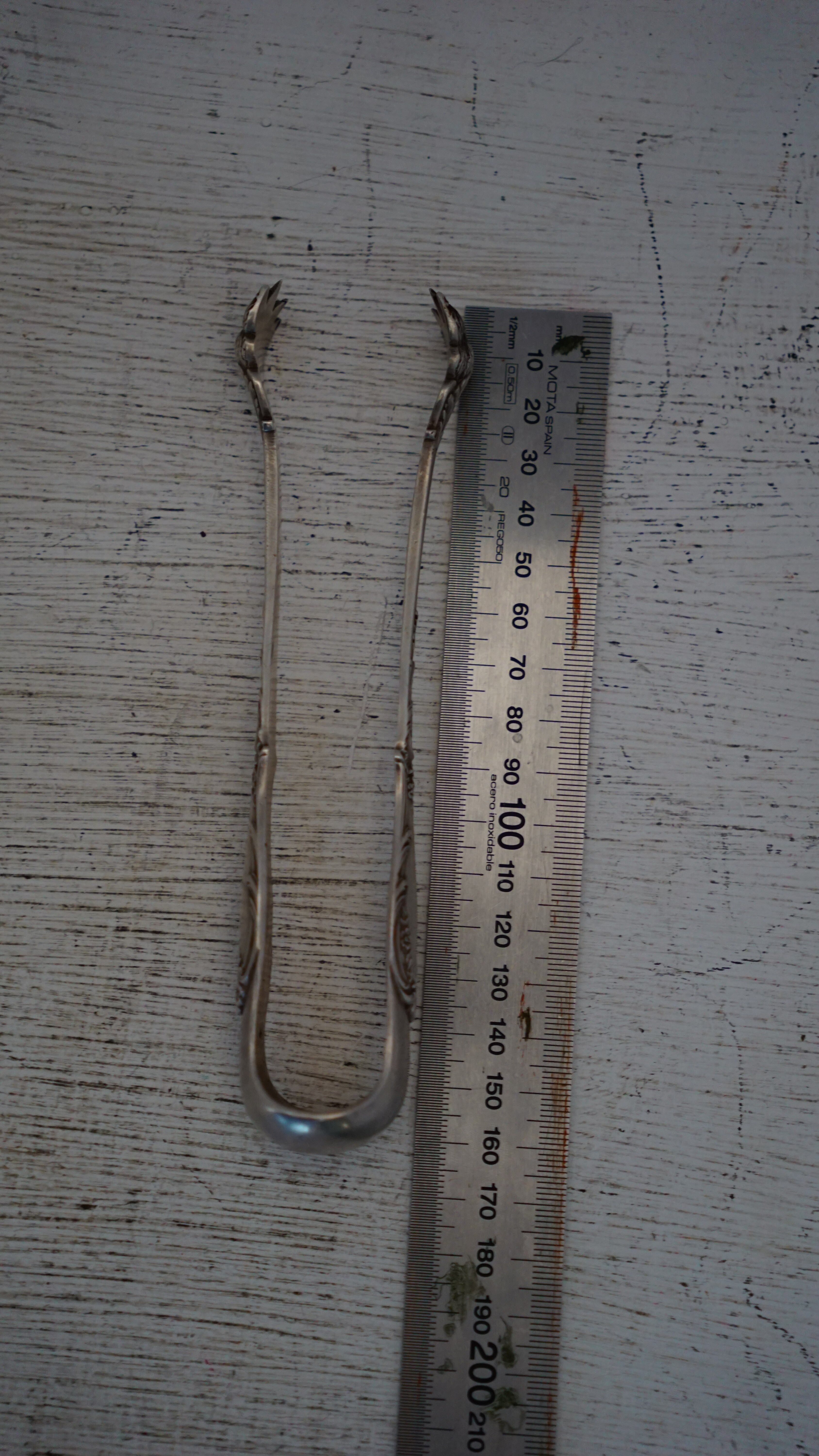 Sweetener and silverware clips
