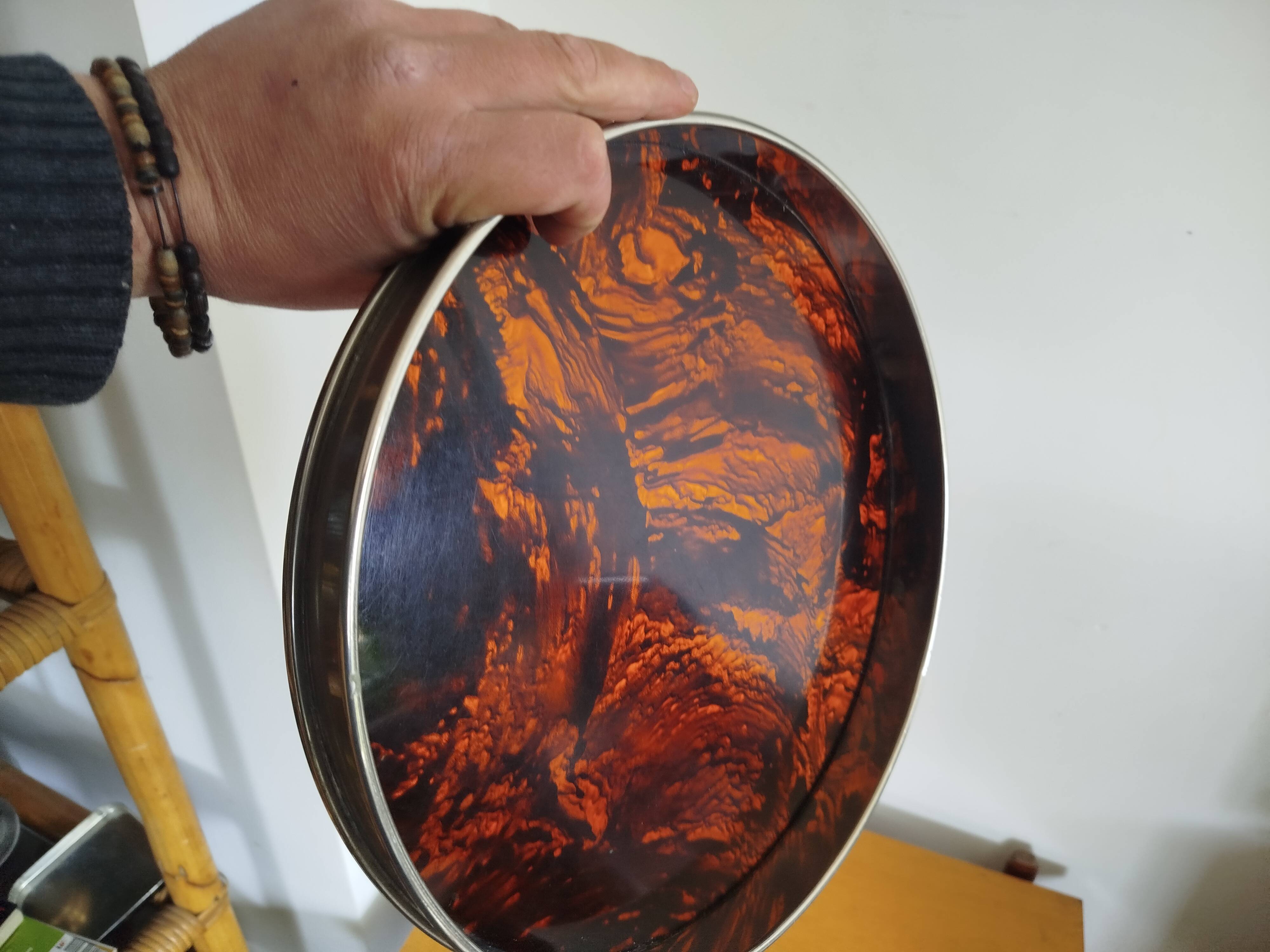 Round vintage Guzzini Lucite tortoiseshell platter 1970s Italian design